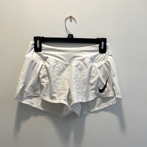 Super cute Nike shorts! Perfect for summer! Very cute back!